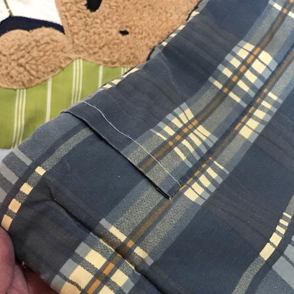 Lambs and Ivy Champ Sports Dogs Bow Wow Collection Crib Comforter and Ruffle - Picture 13 of 16